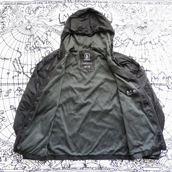 Volcom || Men's Super Lightweight Water Resistant Rain Jacket - Picture 4 of 11